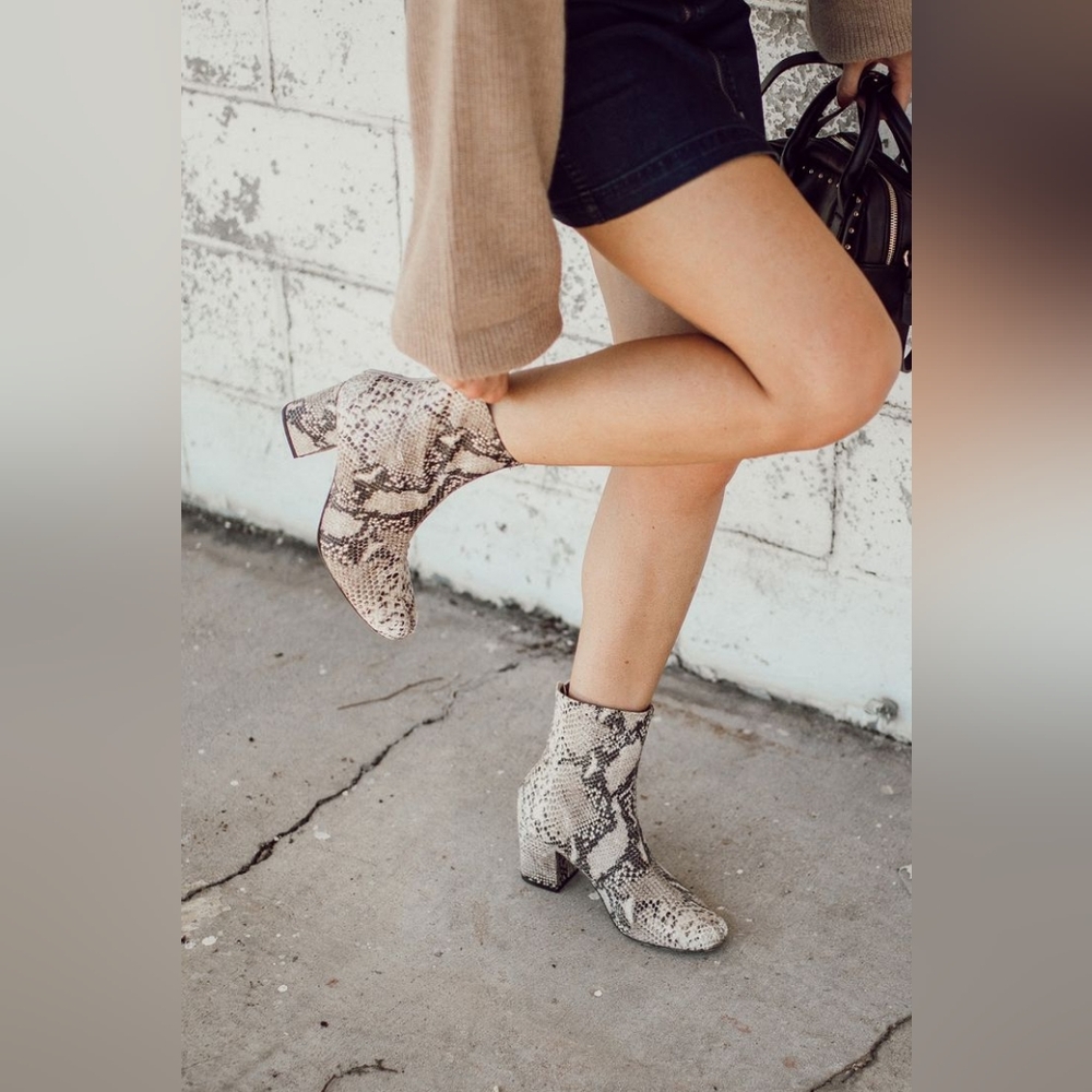 🎀 Ted Baker Snakeskin Booties OPEN TO OFFERS!!!*NIB* Gorgeous "Neomie"